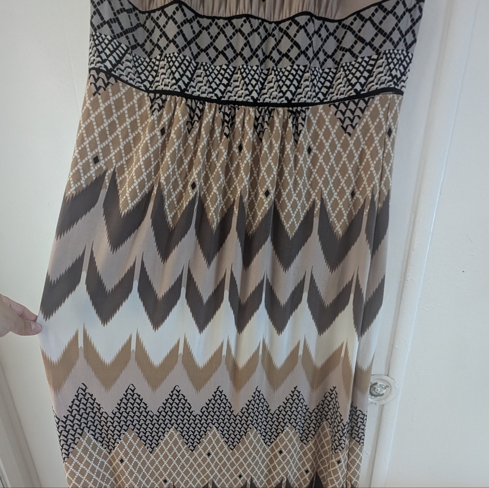 London Times Tan and Brown Chevron Pattern Halter Maxi Dress - Picture 3 of 14